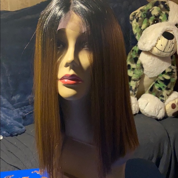 Natural styled golden bronze lace front wig - Picture 5 of 5